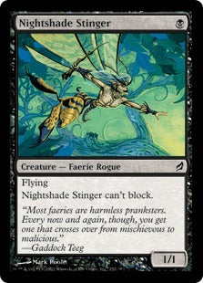 [132]【EN】【FOIL】ベラドンナのとげ刺し/Nightshade Stinger【LRW】[C][黒]